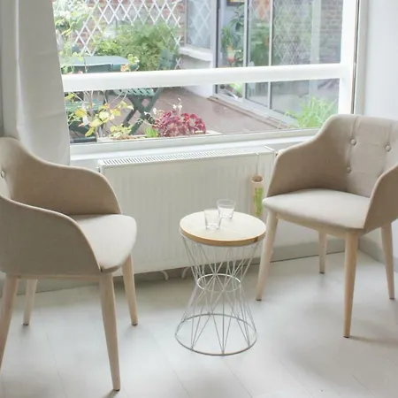 Au Calme - D'hote M Et Me Collet 3*