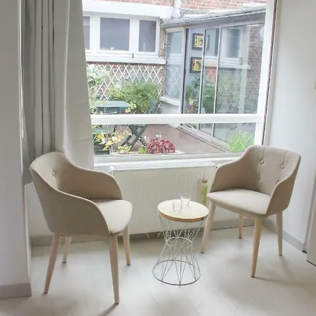 Au Calme - D'hote M Et Me Collet