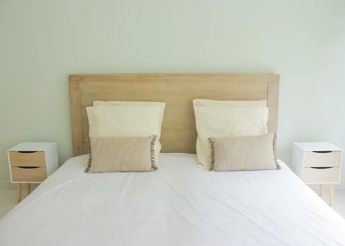 Au Calme - D'hote M Et Me Collet