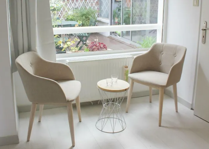 Au Calme - D'hote M Et Me Collet 3*