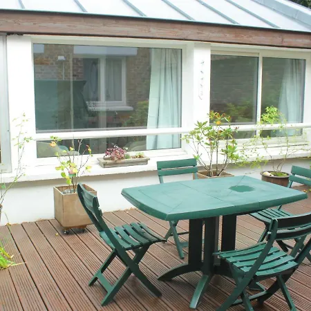 Au Calme - D'hote M Et Me Collet