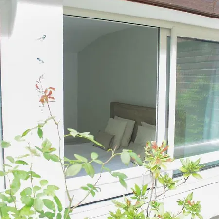 Bed & Breakfast Au Calme - D'hote M Et Me Collet 2*